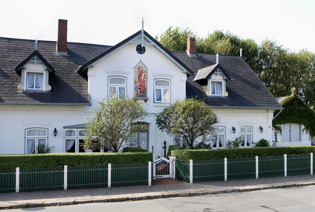 Hotel Friesenhof Wenningstedt-Braderup Exterior foto